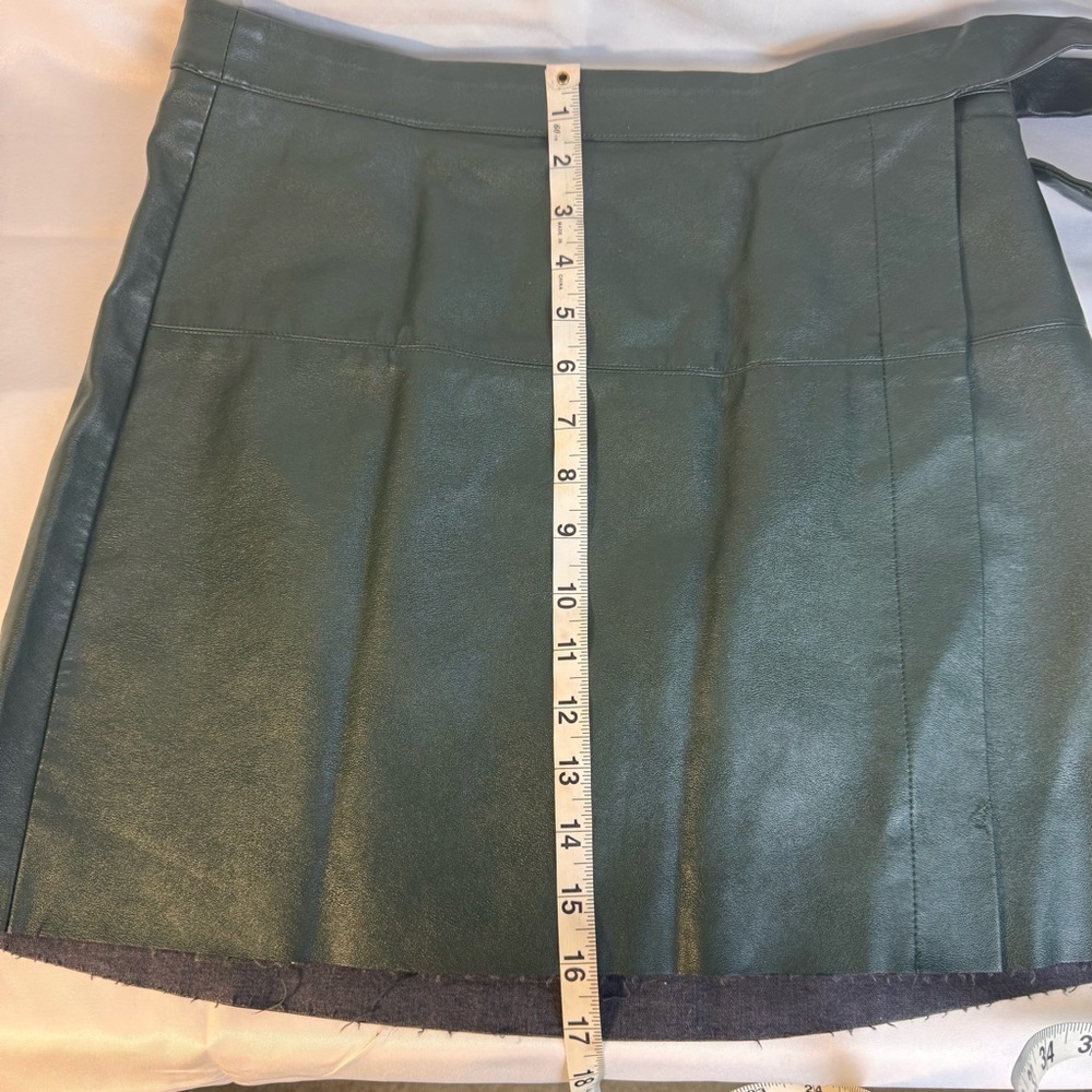 Lulus Daydream With Me Forest Green Vegan Leather Wrap Mini Skirt Size L - Picture 12 of 14